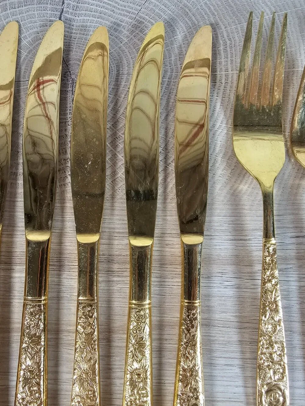 Stanley Roberts Gold Tone Stainless Flatware Lot of 21 Golden Bouquet Knives +